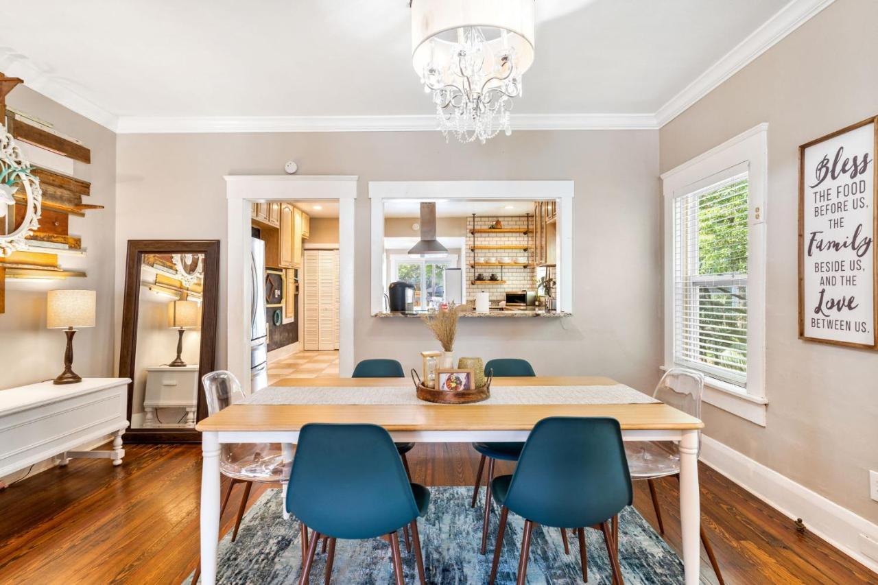 Four Different Options At One Great Location-- 1 - Spacious 3 Bed 2 Bath House Or 2- 2Nd Floor 2 Bed 1 Bath Guesthouse Or 3- 1St Floor Studio Or 3- A Tiny Home Rv Tampa Ngoại thất bức ảnh